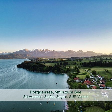 Chalet - Ferienwohnungen - Biohof Stoeger - Panoramasuedbalkon - Grandiose Aussicht Auf See, Berge Und Schloss Neuschwanstein ريدن المظهر الخارجي الصورة