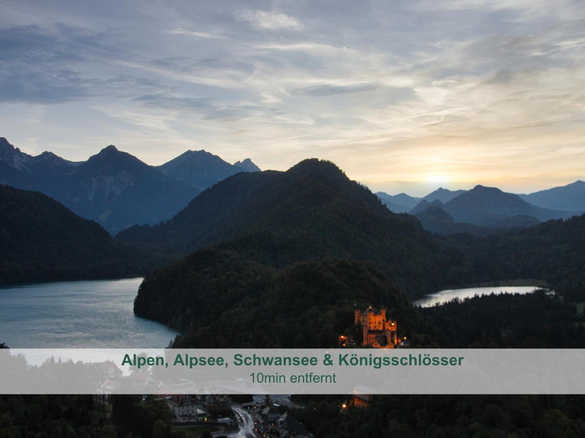 Chalet - Ferienwohnungen - Biohof Stoeger - Panoramasuedbalkon - Grandiose Aussicht Auf See, Berge Und Schloss Neuschwanstein ريدن المظهر الخارجي الصورة